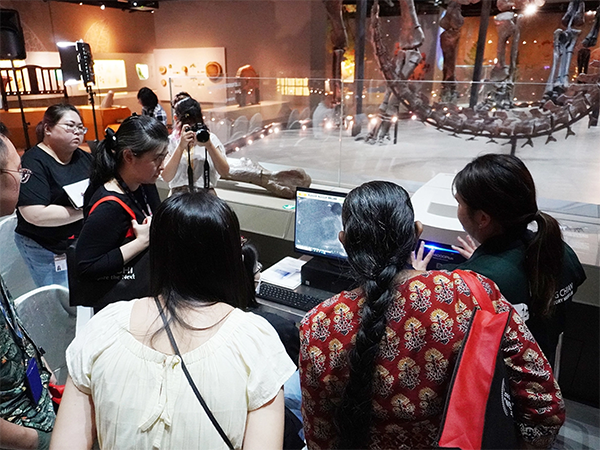 Participants experience how the microscope works and get a closer look at different biological specimens.